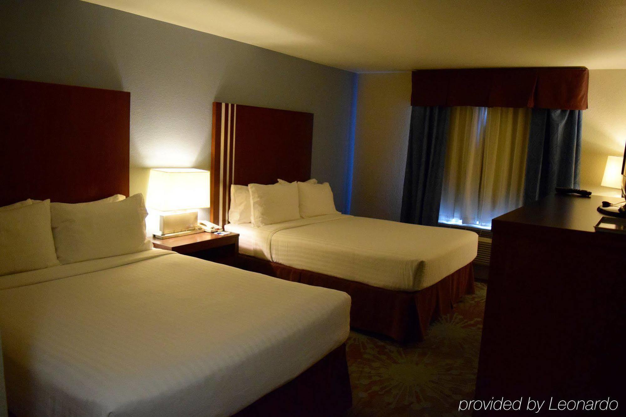 Holiday Inn Express & Suites San Antonio Nw Near Seaworld, An Ihg Hotel Buitenkant foto